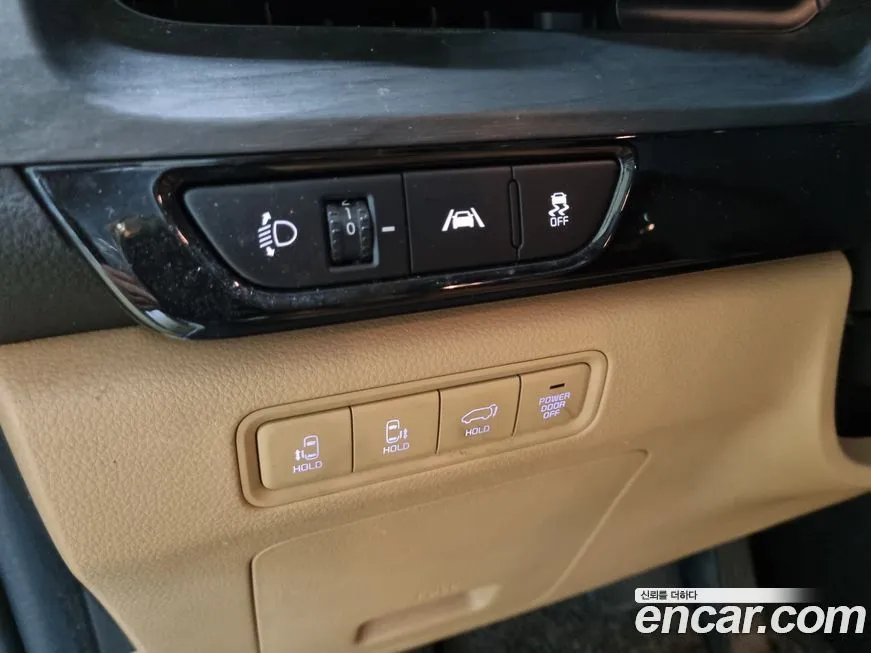 Kia Carnival — фото 10