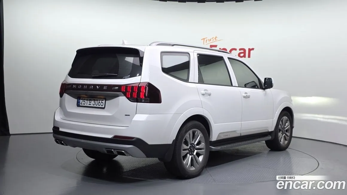 Kia Mohave 2023 из KR, фото 2