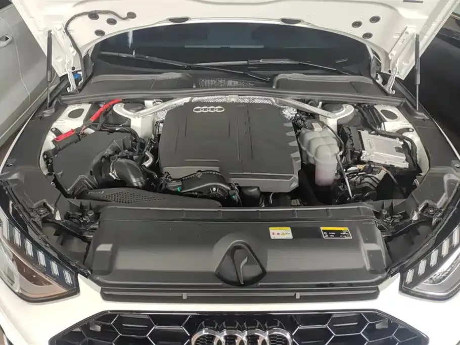 Audi A4L 2024 из CN, фото 10