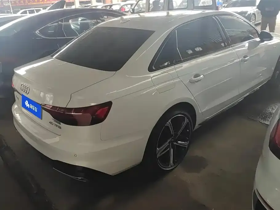 Audi A4L 2024 из CN, фото 3