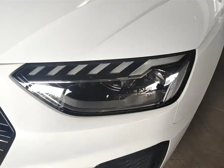 Audi A4L 2024 из CN, фото 5