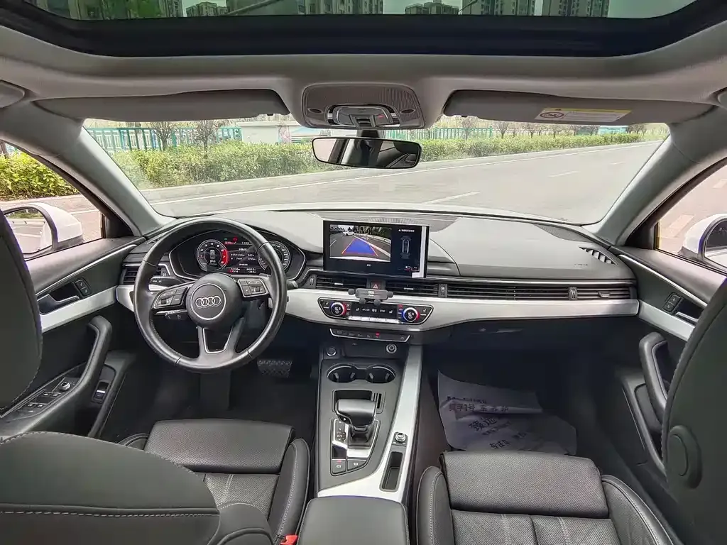 Audi A4L 2022 из CN, фото 4