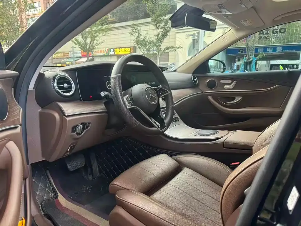 Mercedes-Benz E-Class 2022 из CN, фото 4