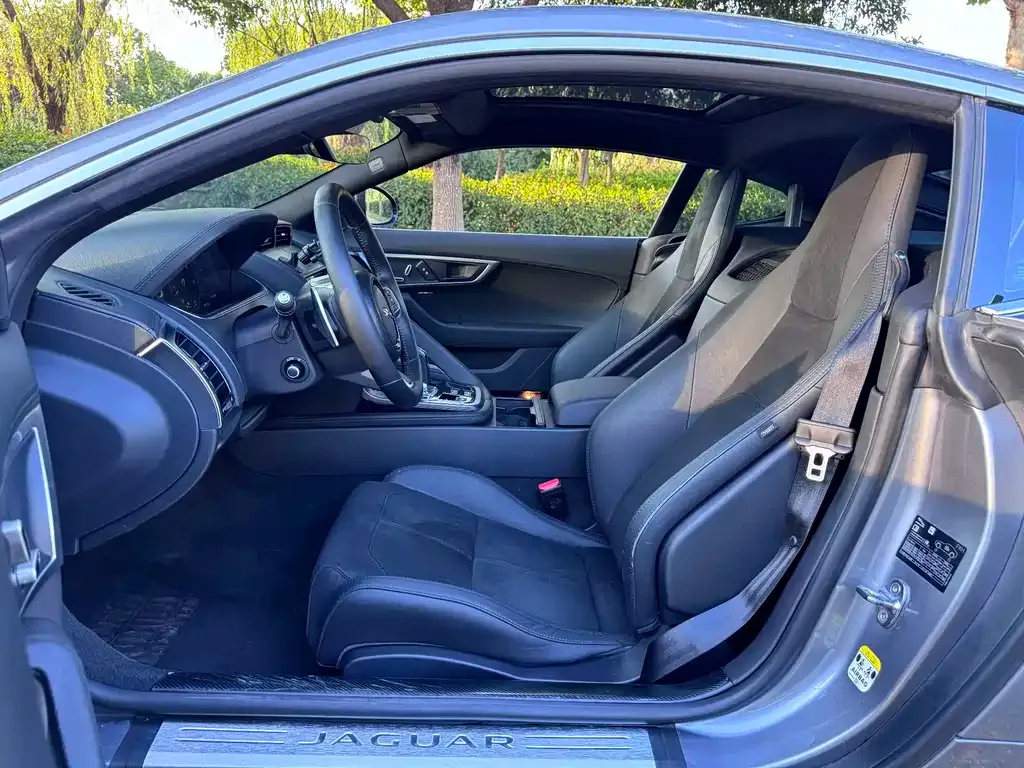 Jaguar F-TYPE 2021 из CN, фото 7