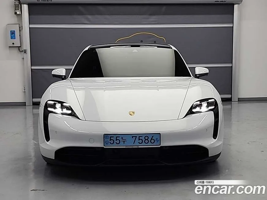 Porsche Taycan 2021 из KR, фото 1