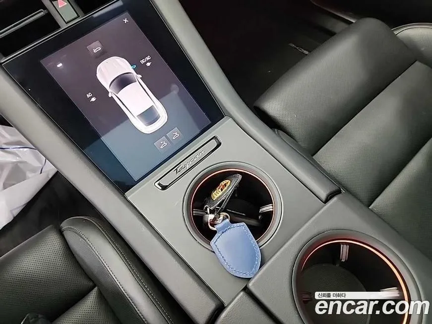 Porsche Taycan 2021 из KR, фото 8