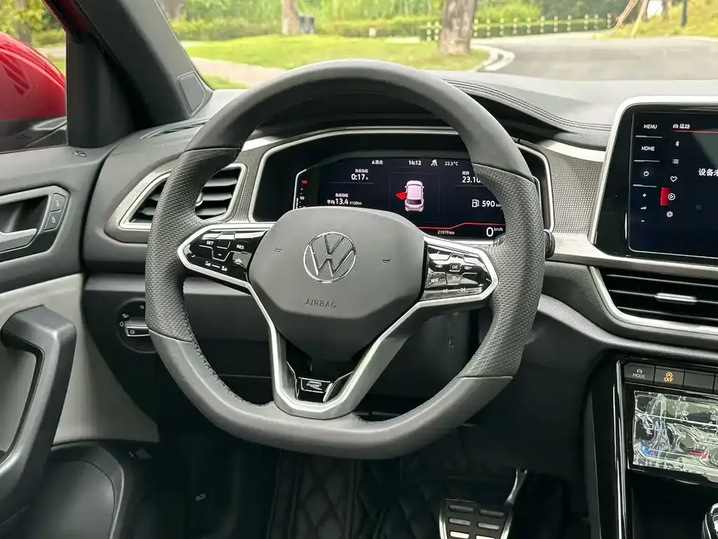 Volkswagen T-Roc 2023 из CN, фото 4