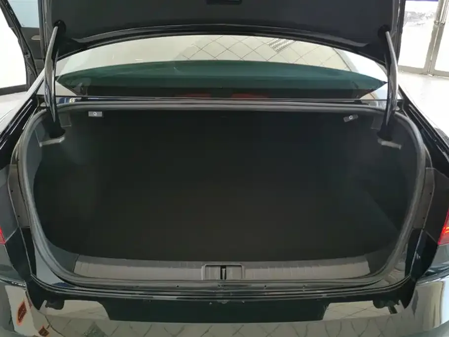 Volkswagen Magotan 2022 из CN, фото 4