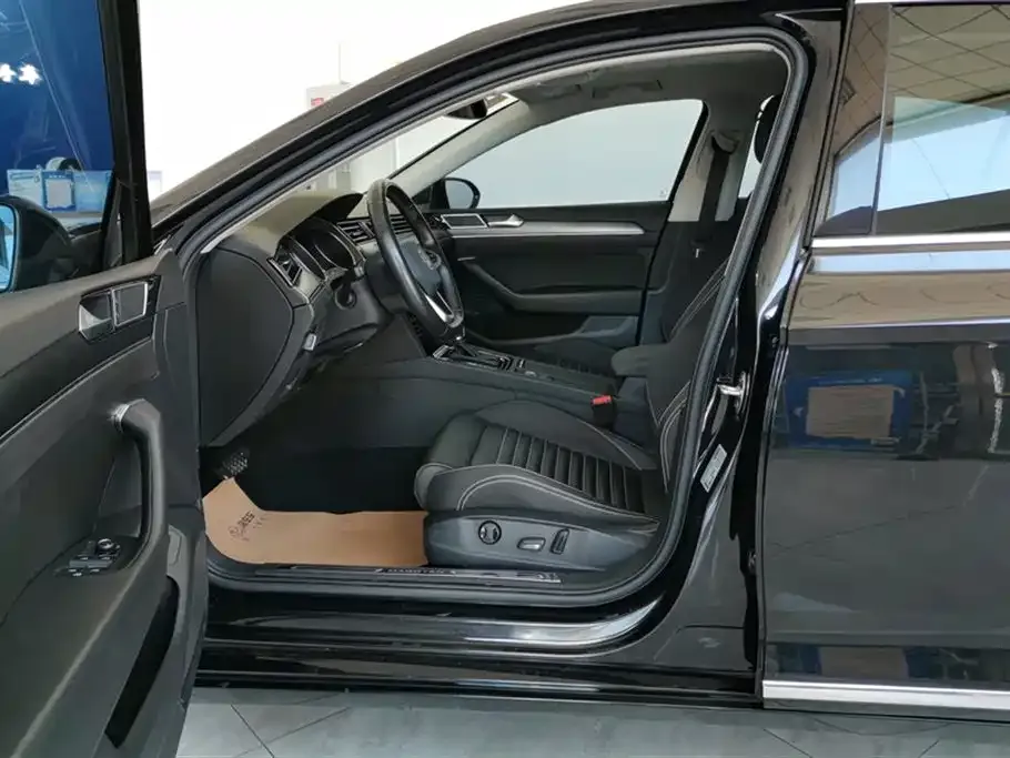 Volkswagen Magotan 2022 из CN, фото 9