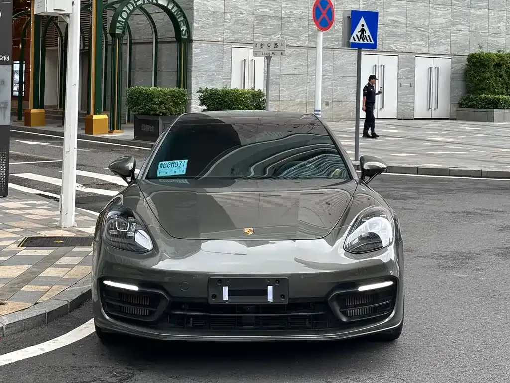 Porsche Panamera 2022 из CN, фото 2