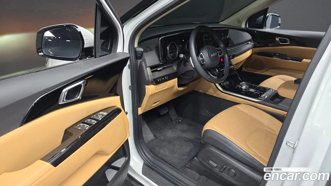 Kia Carnival — фото 10