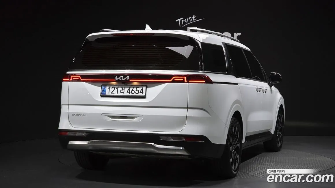 Kia Carnival — фото 2