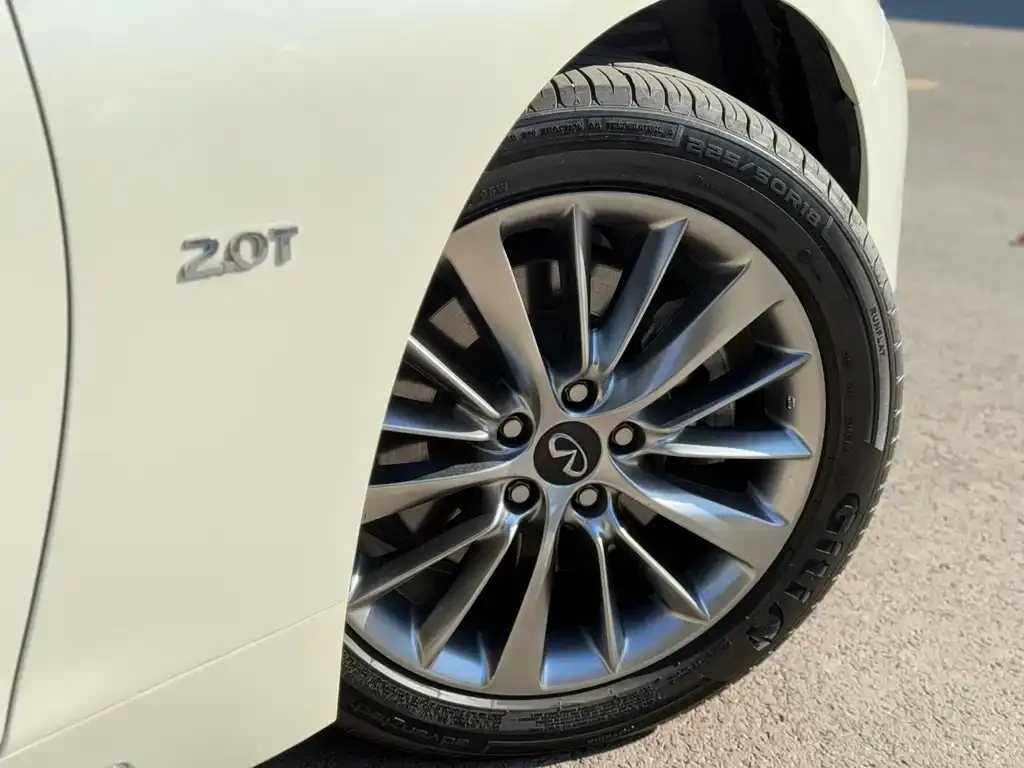Infiniti Q50L 2021 из CN, фото 4