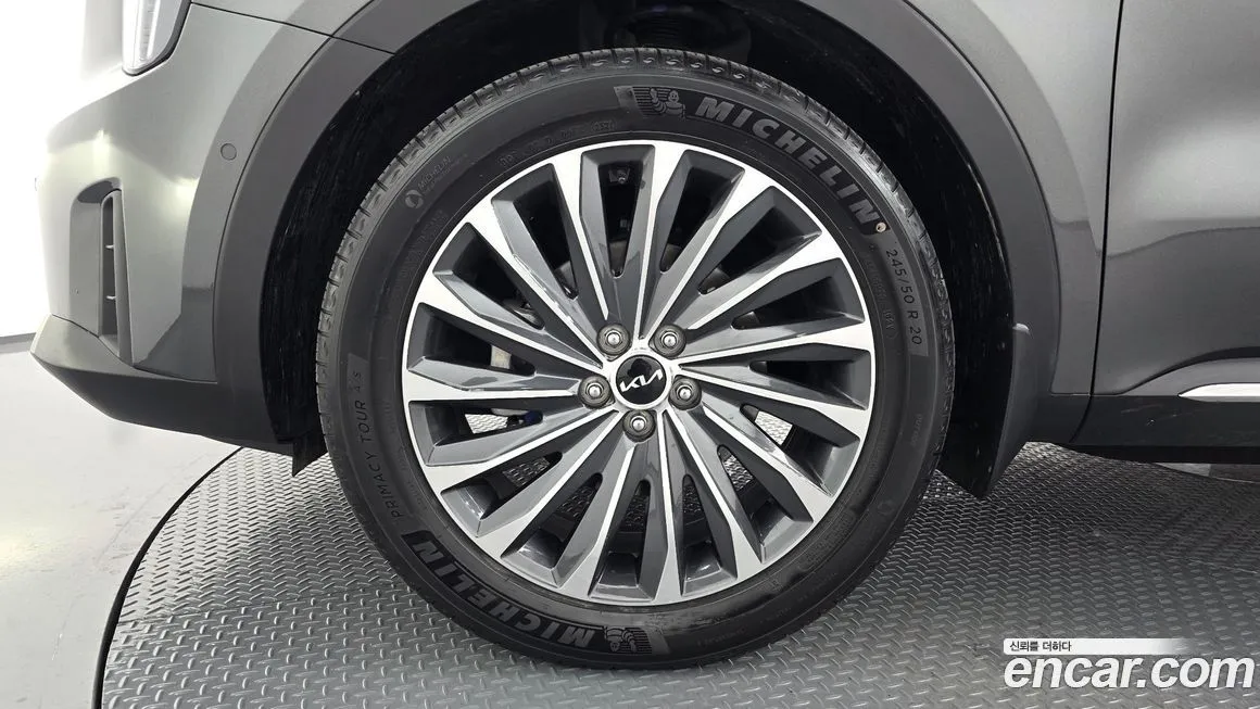 Kia Sorento — фото 5