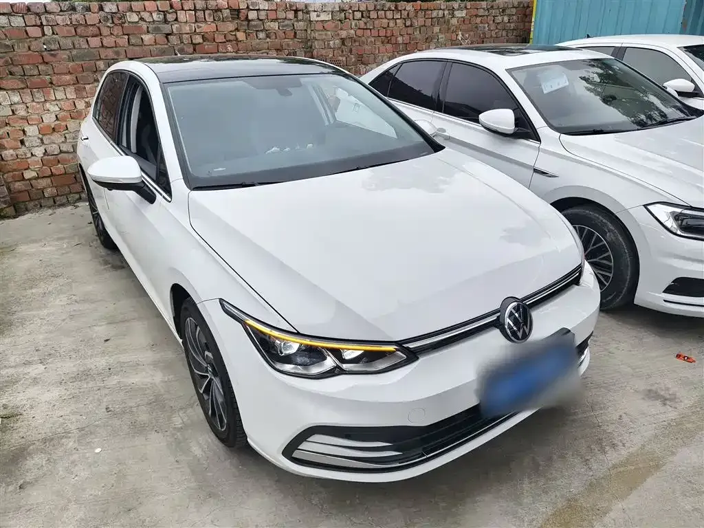 Volkswagen Golf 2024 из CN, фото 4