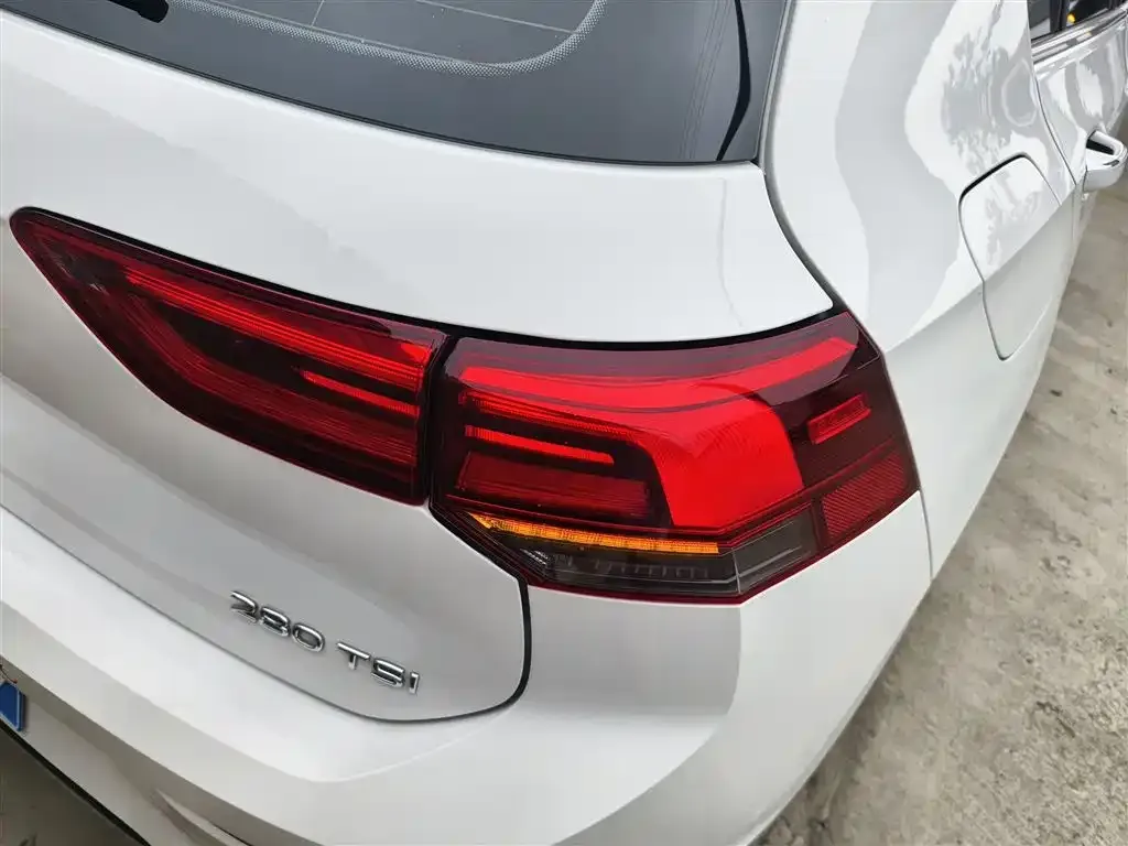 Volkswagen Golf 2024 из CN, фото 8