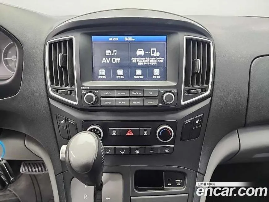 Hyundai Starex — фото 10
