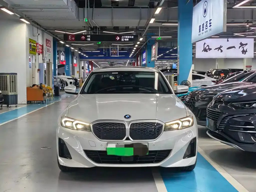 BMW i3 2024 из CN, фото 2