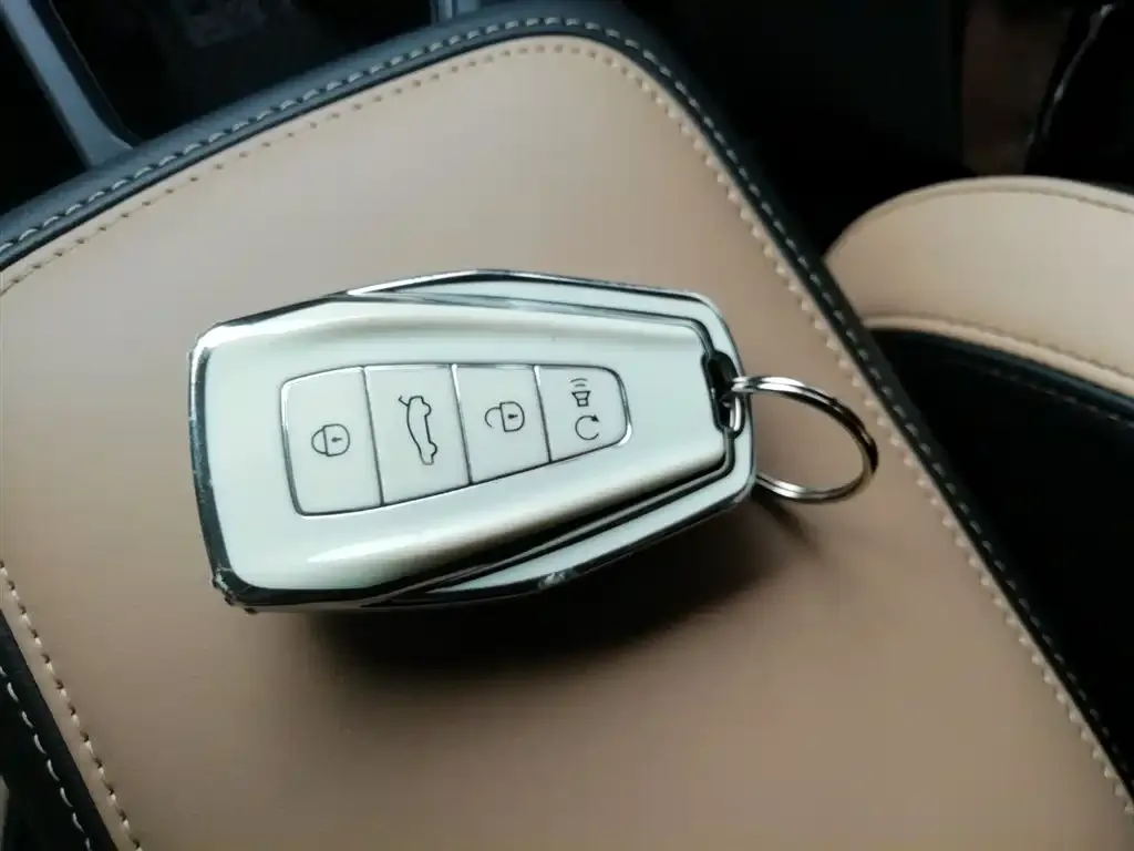Geely Haoyue PRO 2025 из CN, фото 9