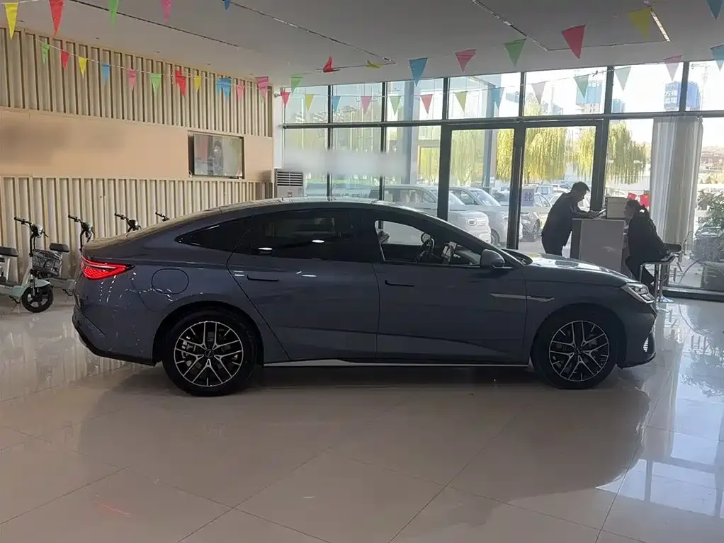 BYD Seal — фото 4
