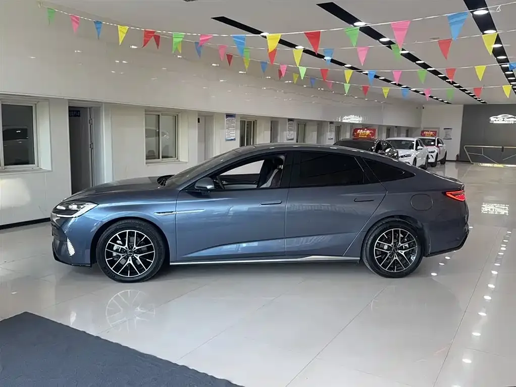 BYD Seal — фото 7