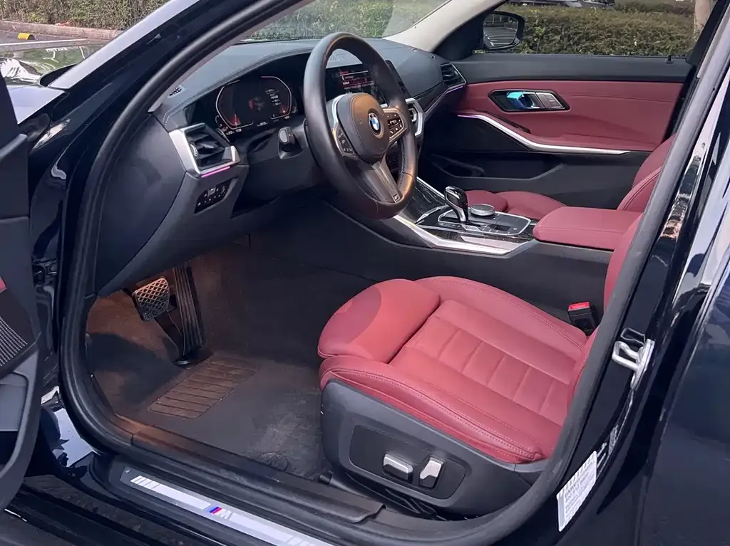 BMW 3 Series 2021 из CN, фото 4