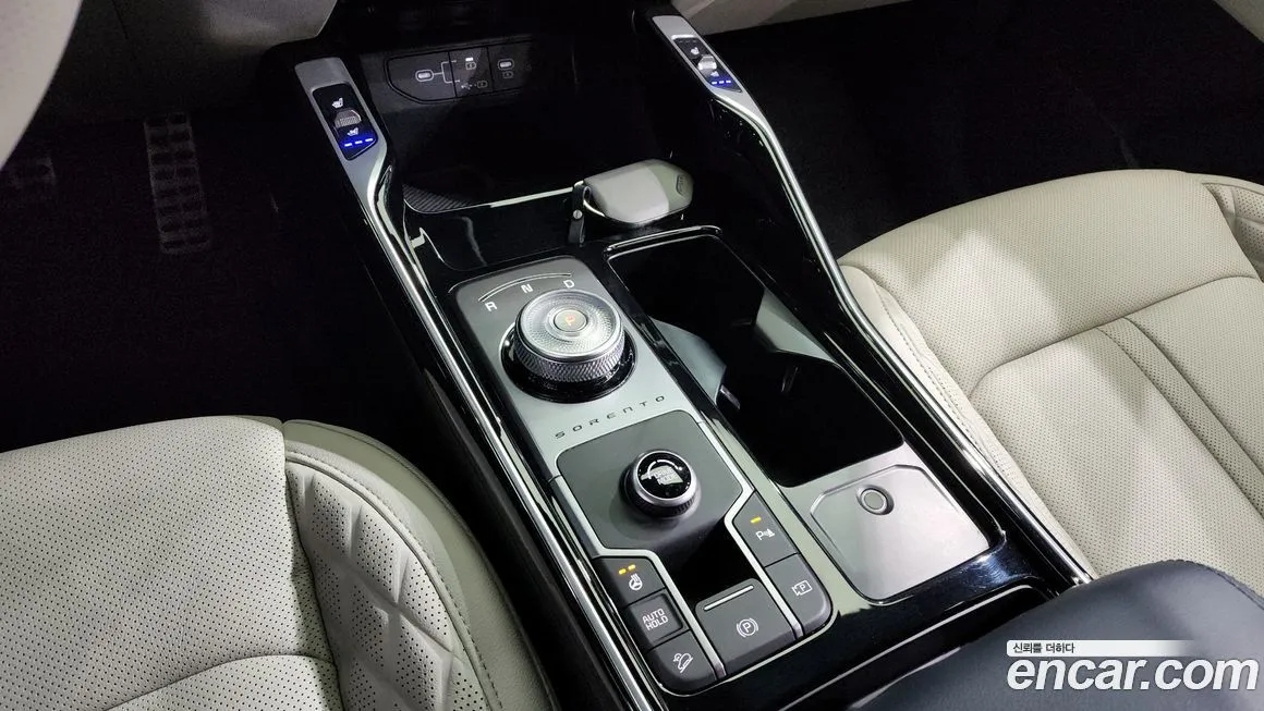 Kia Sorento — фото 9