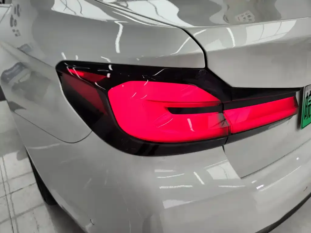 BMW 5 Series New Energy 2021 из CN, фото 8
