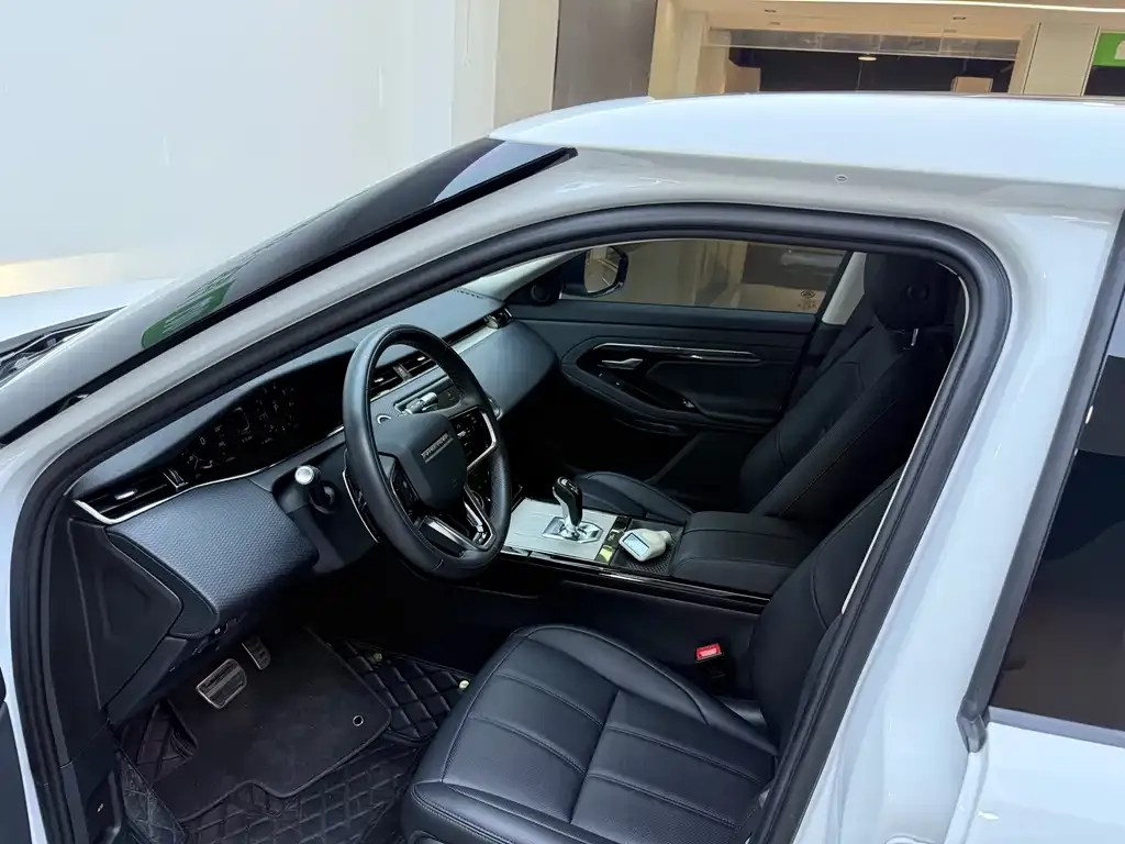 Land Rover Evoque 2023 из CN, фото 7
