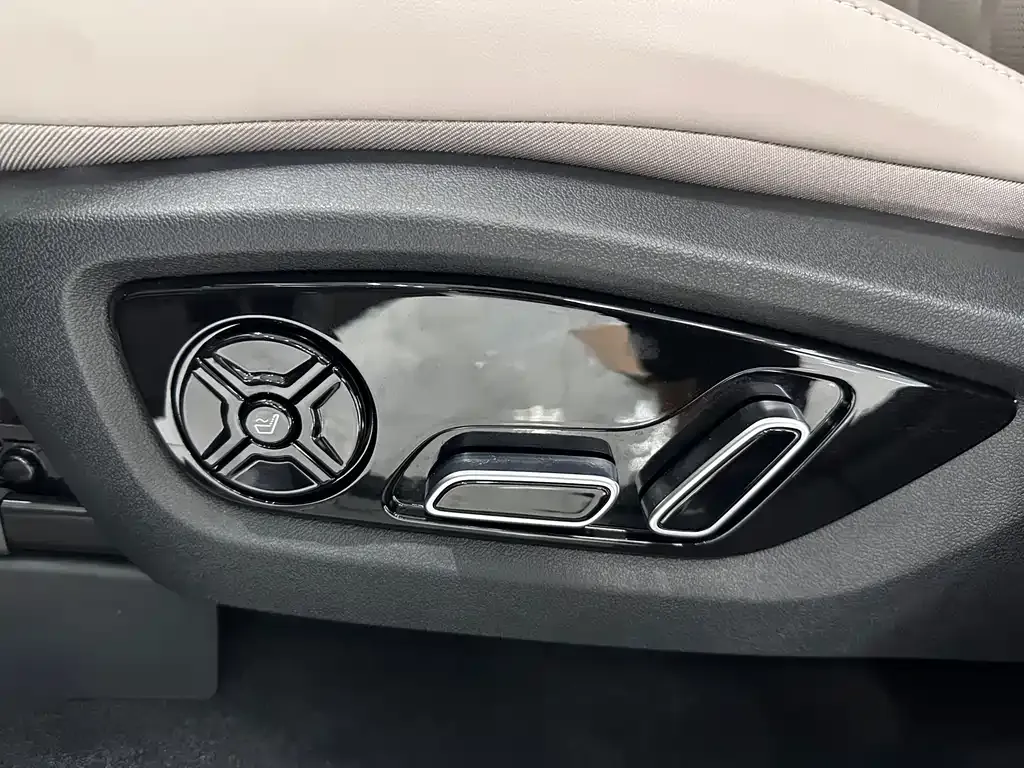 BYD Tang New Energy 2025 из CN, фото 9