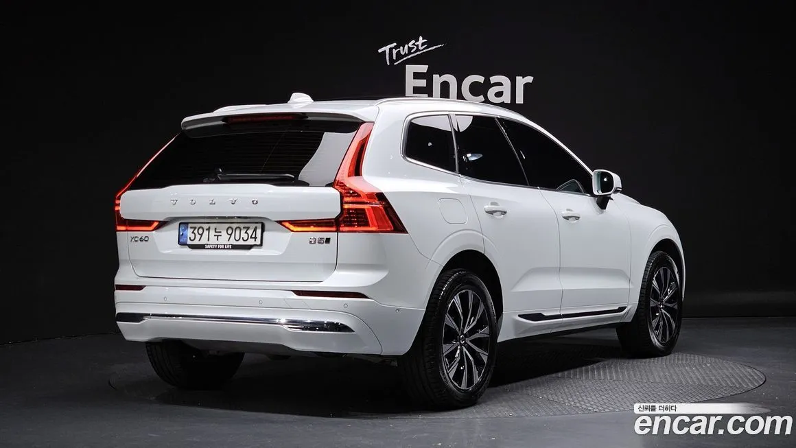 Volvo XC60 — фото 2