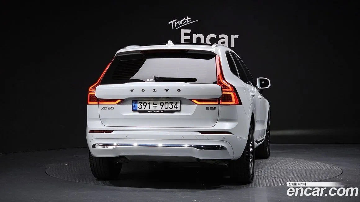Volvo XC60 — фото 4