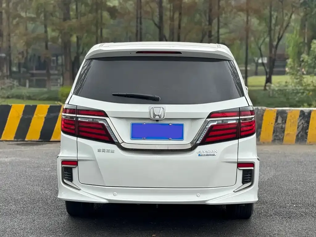 Honda Elysion 2021 из CN, фото 4