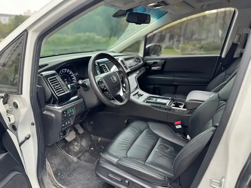 Honda Elysion 2021 из CN, фото 6