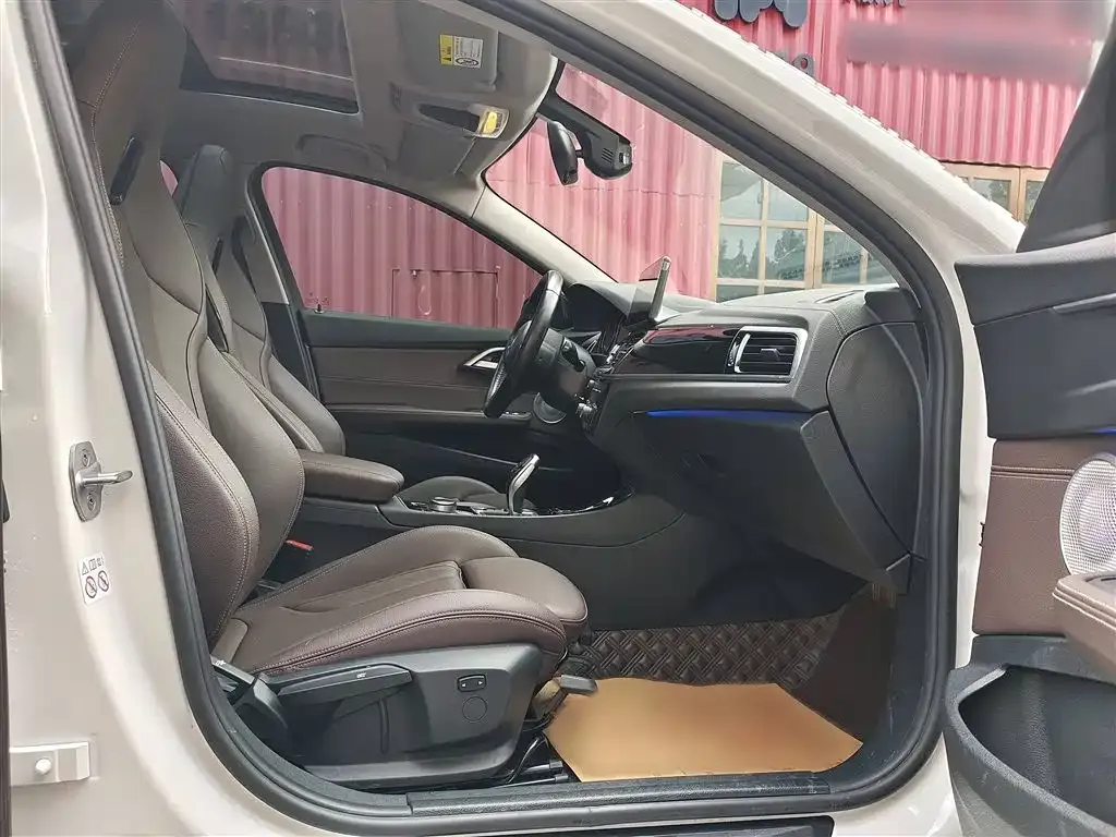 BMW 1 Series 2023 из CN, фото 10
