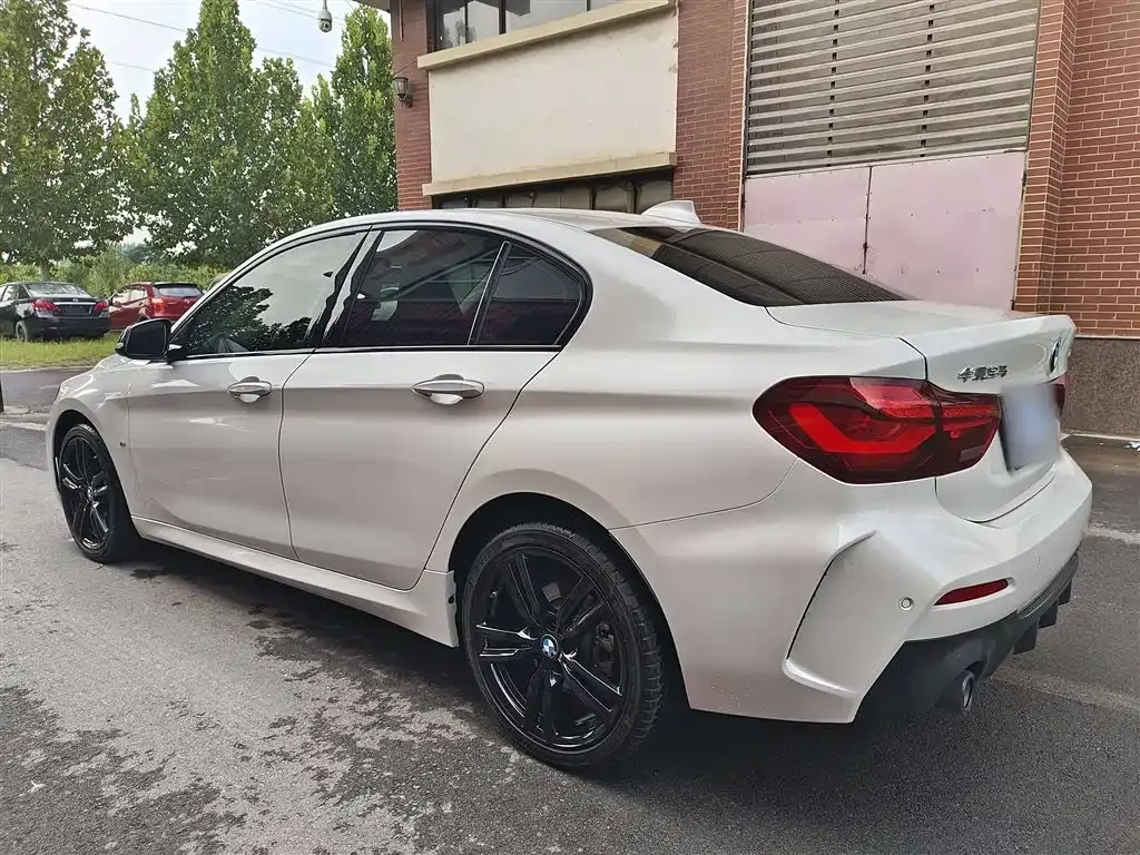 BMW 1 Series 2023 из CN, фото 5