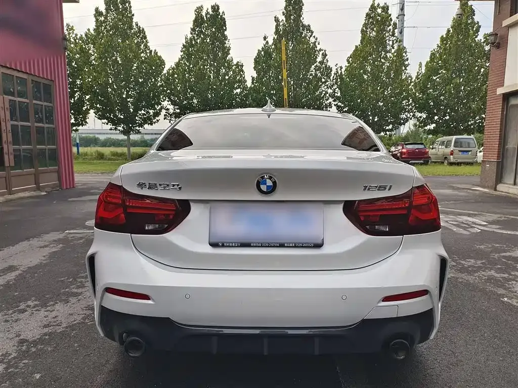 BMW 1 Series 2023 из CN, фото 7