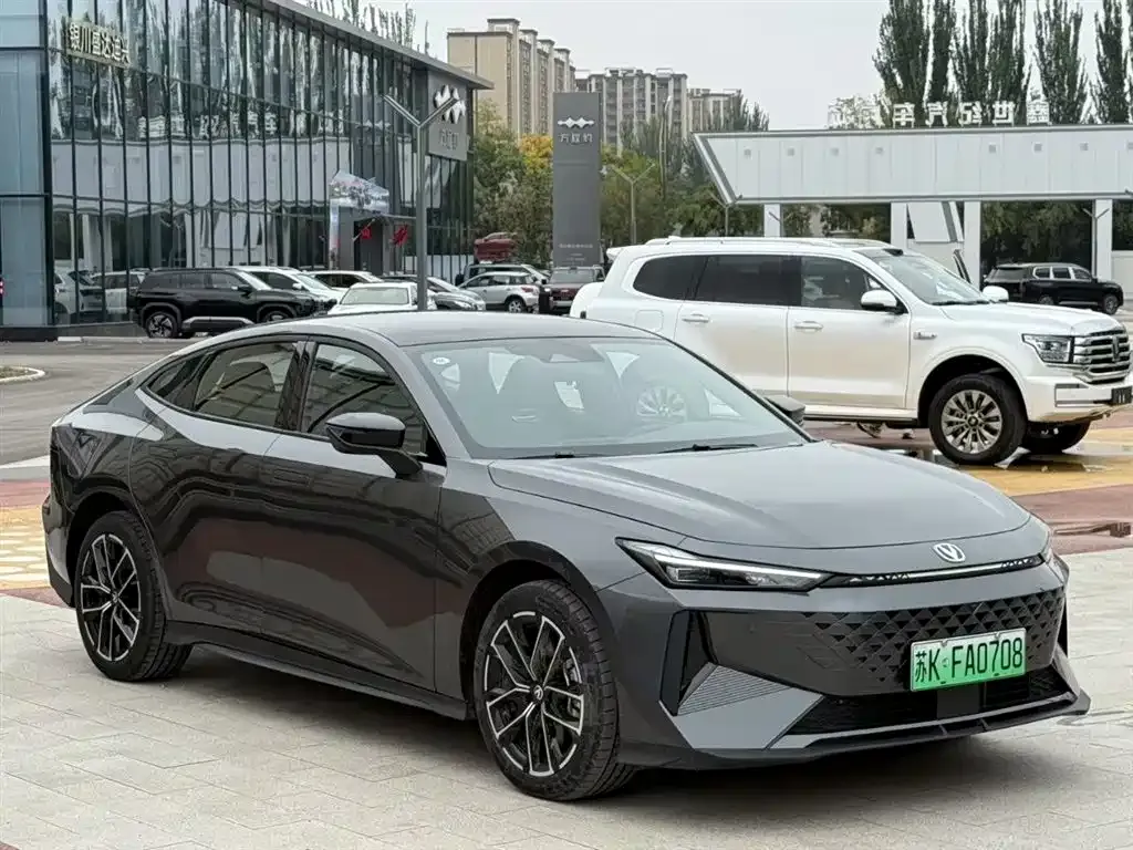 Changan UNI-V iDD 2025 из CN, фото 1