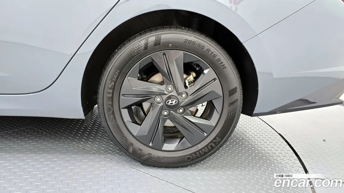 Hyundai AVANTE 2023 из KR, фото 5