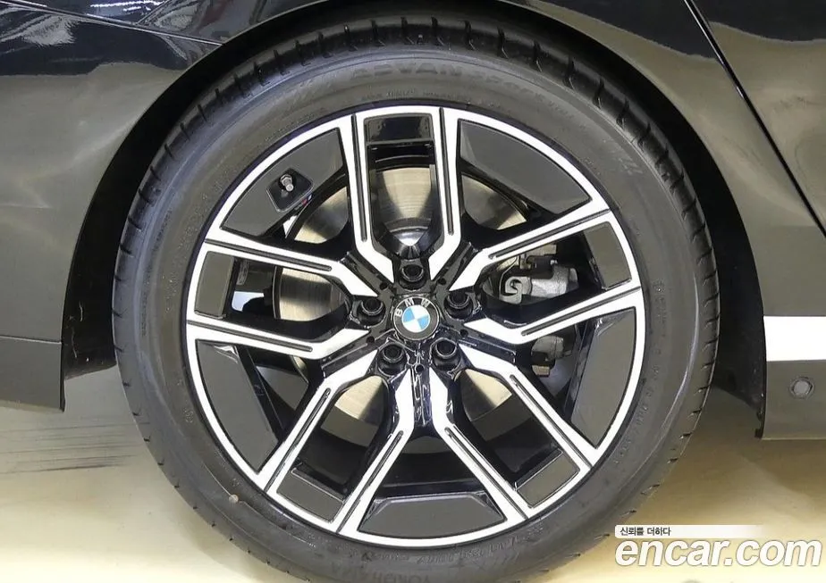 BMW 7-Series 2025 из KR, фото 9