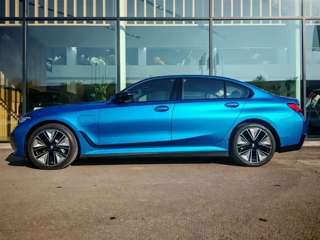 BMW i3 2025 из CN, фото 3