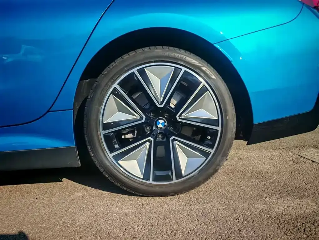 BMW i3 2025 из CN, фото 4