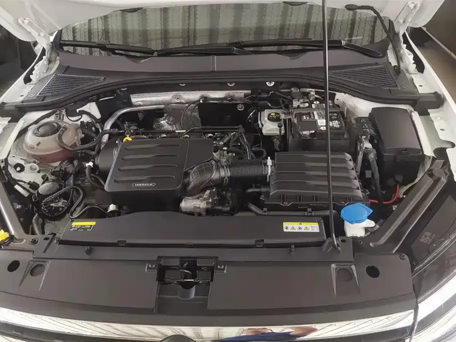 Volkswagen Bora 2023 из CN, фото 10