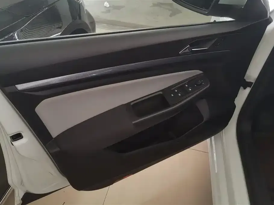 Volkswagen Bora 2023 из CN, фото 7