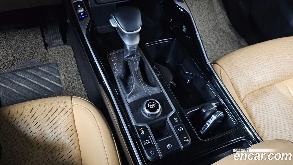 Kia Sorento — фото 9