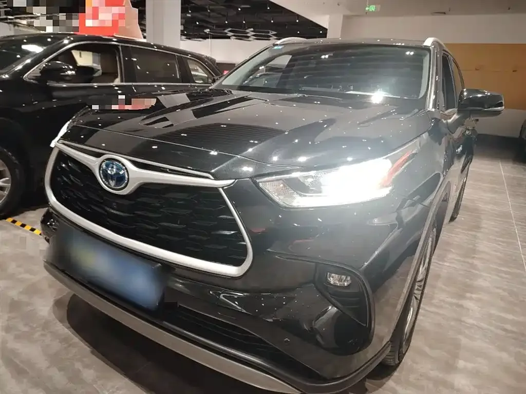 Toyota Highlander 2023 из CN, фото 2