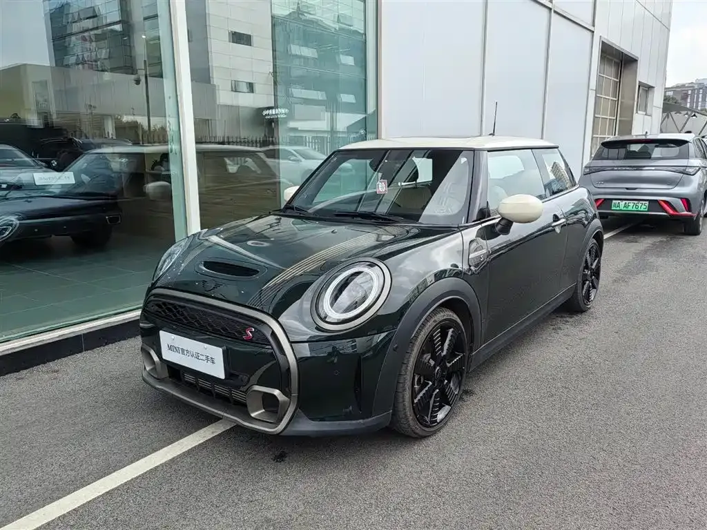 MINI Cooper (3-door) 2024 из CN, фото 1