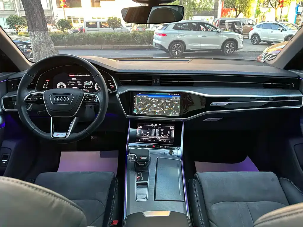 Audi A6L 2023 из CN, фото 9
