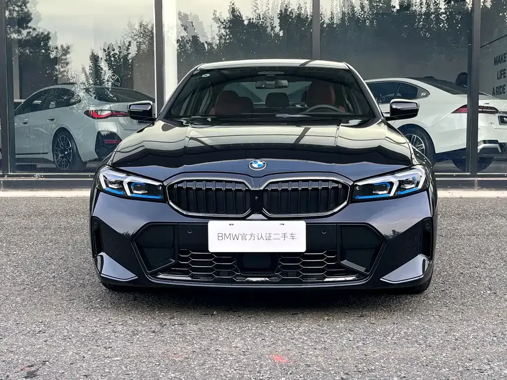 BMW 3 Series 2024 из CN, фото 2
