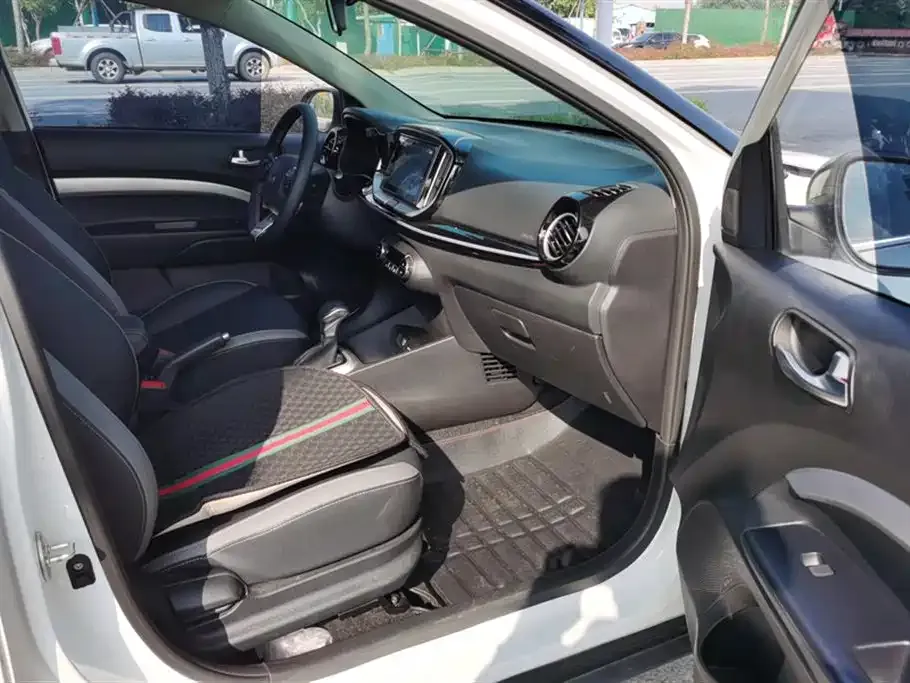 Kia KX1 2022 из CN, фото 8
